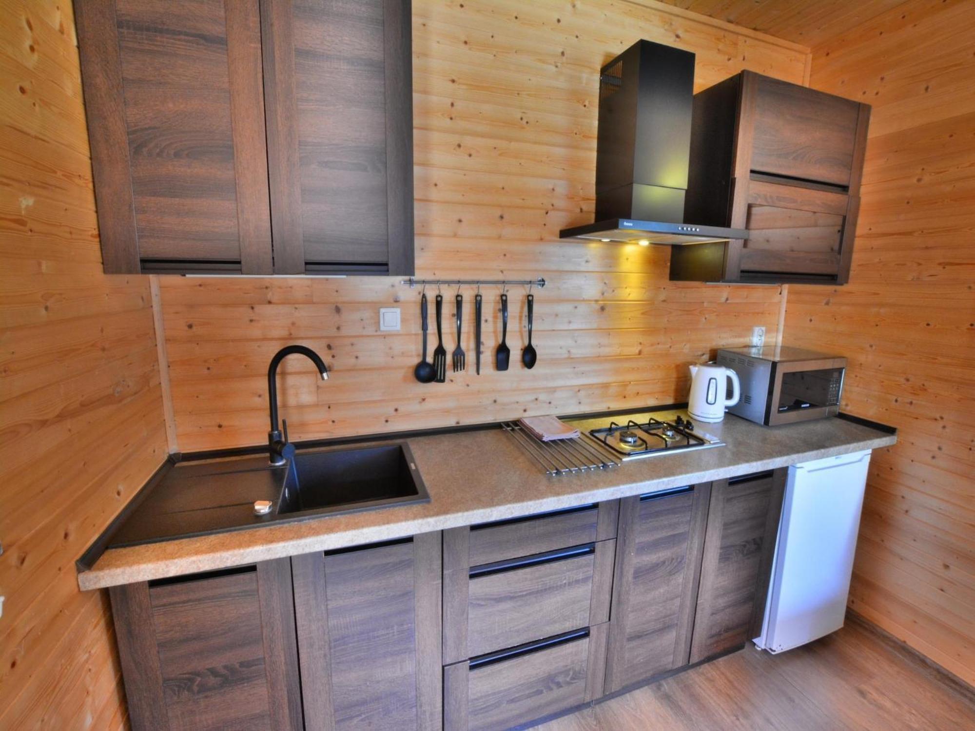 2-Storey Holiday Homes, อุสตรอเนียมอร์สเกีย ภายนอก รูปภาพ